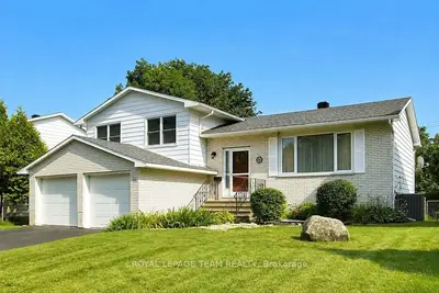 31 Ross Street, Smiths Falls, On K7a 4v7