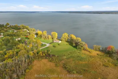 40 Wallbridge Circle, Prince Edward County, On K8n 4z7