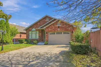 102 Cove Crescent, Hamilton, On L8e 5a1