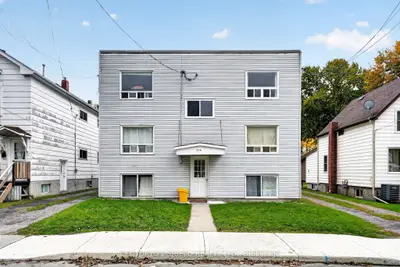 214 Eighth Street W, Cornwall, On K6j 2z6