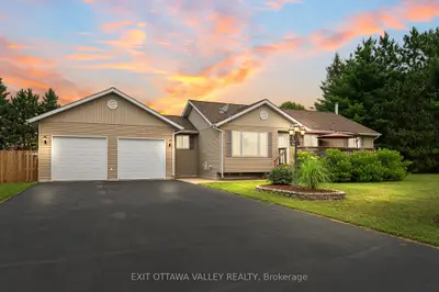 62 Meadowview Drive, Whitewater Region, On K0j 1c0