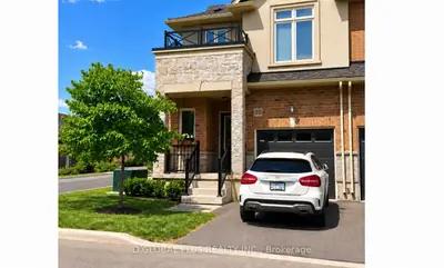 30 Mockingbird Lane W, Hamilton, On L8e 0k7
