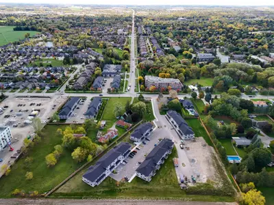 3202 Vivian Line Unit 2, Stratford, On N5a 0k6