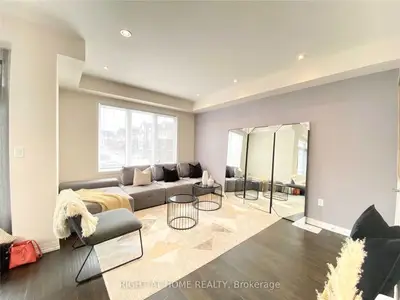 42 Farley Lane, Hamilton, On L9g 3k9