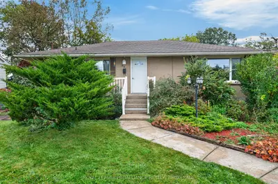 39 Fairfield Boulevard, Loyalist, On K7n 1l3