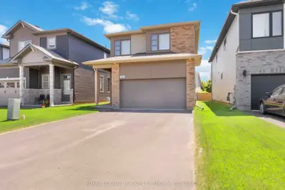 205 KINDERWOOD Way, North Grenville, ON K0G 1J0