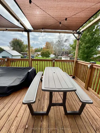 182 Elizabeth Street, Southwest Middlesex, On N0l 1m0