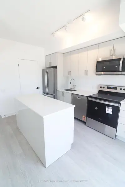 2782 Barton Street E 111, Hamilton, On L8e 0l3