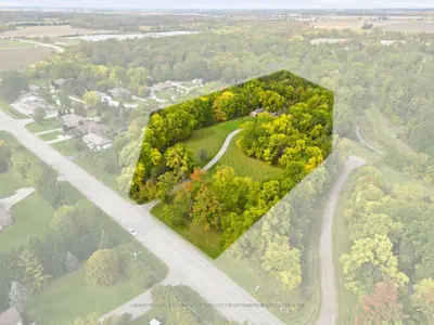 2174 Parkhill Drive, North Middlesex, On N0m 2k0