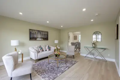 111 Limeridge Road W Upper, Hamilton, On L9c 2v3