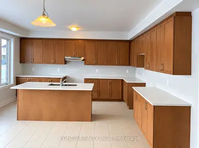 11 Corley Street, Kawartha Lakes, On K9v 6c2