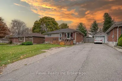 824 Devonshire Avenue, Woodstock, On N4s 5r6