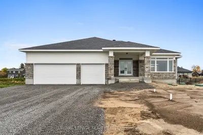 63 Hogan Drive, Mcnab/braeside, On K7s 0l1