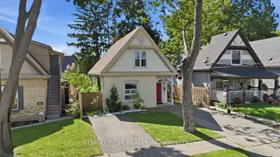 3 Marmora Street, London East, On N5z 1z4