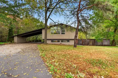 11 Edgewood Road, Loyalist, On K0h 1g0