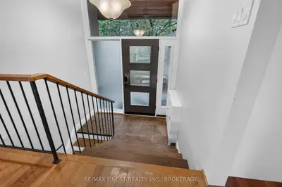 11 Edgewood Road, Loyalist, On K0h 1g0