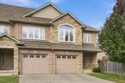 82 Charleswood Crescent, Hamilton, On L0r 1p0