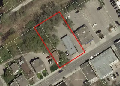 27-31 Queen Street W, Cambridge, On N3c 1g2