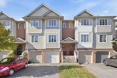 24 YORKVILLE Street, Carlington - Central Park, ON K2C 4B6