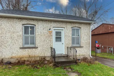 12 Albert Road, Quinte West, On K0k 2c0