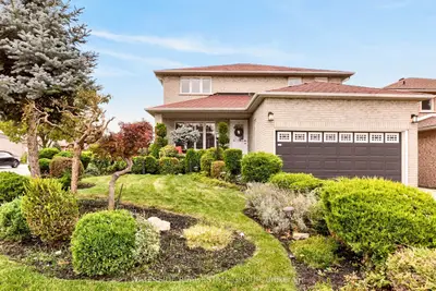 53 Bastille Street, Hamilton, On L9b 2g5