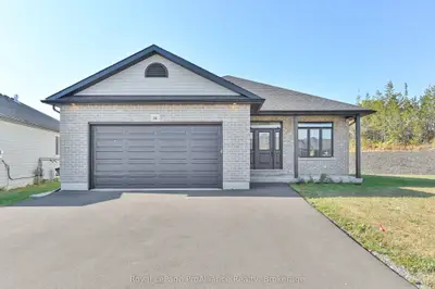 16 LEHTINEN Crescent, Belleville, ON K8P 4G5