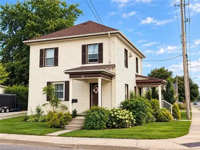 16 Alma Street N, Haldimand, On N0a 1h0