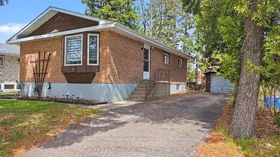 36 Susan Street W, Huntsville, On P1h 1x2
