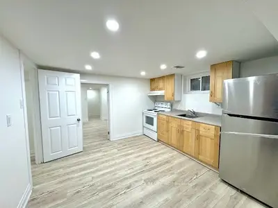 50 Jackson Avenue Main, Kitchener, On N2h 3n8