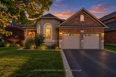 172 Valmont Court, Hamilton, On L9g 5a1
