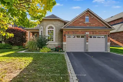 172 Valmont Court, Hamilton, On L9g 5a1