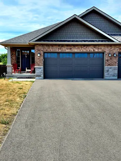 100 Spruce Gardens Court, Belleville, On K8n 0b5