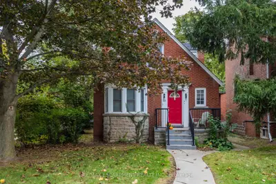 23 Forsyth Avenue S, Hamilton, On L8s 2a4