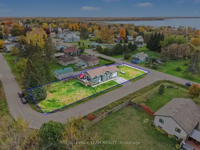 24 RAPID Road, Whitewater Region, ON K0J 2L0