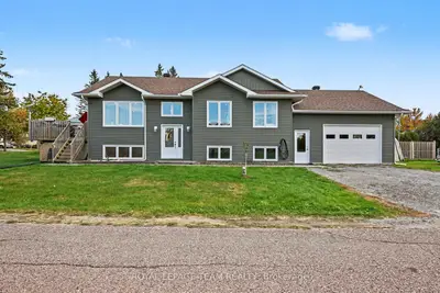 24 RAPID Road, Whitewater Region, ON K0J 2L0