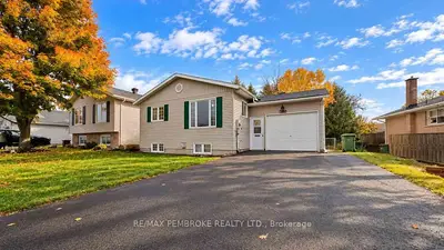 182 MARKET Street, Pembroke, ON K8A 2H6