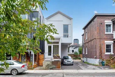 43 Stirling Avenue, West Centre Town, On K1y 1p7