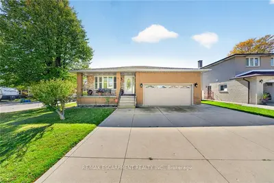 3 Harvard Place, Hamilton, On L9b 1s1