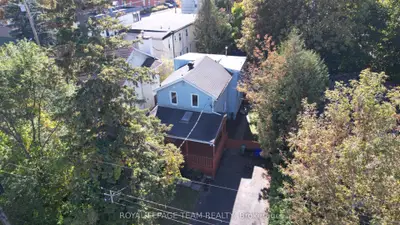 44 Ste Cecile Street, Vanier And Kingsview Park, On K1l 5l7