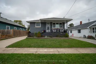 64 Christmas Street, Port Colborne, On L3k 1m5