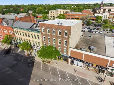 24 Wellington Street 3, Stratford, On N5a 2l2