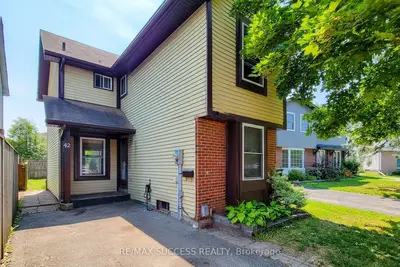 42 Enfield Crescent, Brantford, On N3p 1b2