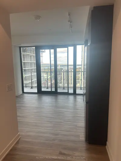 91 John Street N 1908, Hamilton, On L8r 0b6
