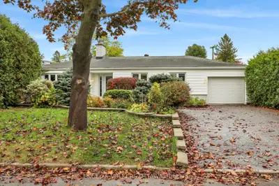 2713 Dupont Street, Billings Bridge - Riverside Park And Area, On K1v 8n2