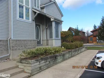 146 Settlers Way 1, Blue Mountains, On L9y 0m5