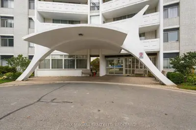 15 Towering Heights Boulevard 1204, St. Catharines, On L2t 3g7