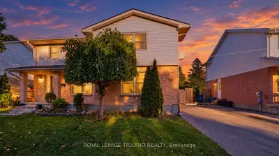 136 GOLFDALE Crescent, London South, ON N6C 5X7