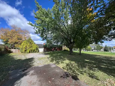 1135 Klondike Road, Kanata, On K2k 1x7