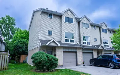 1990 Wavell Street 25, London East, On N5v 4n5