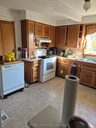 1363 W Edward Street W, Out Of Area, On N0p 2r0